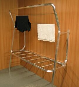 seinälle kääntyvä alumiininen tamppausteline naruilla ulkokäyttöön